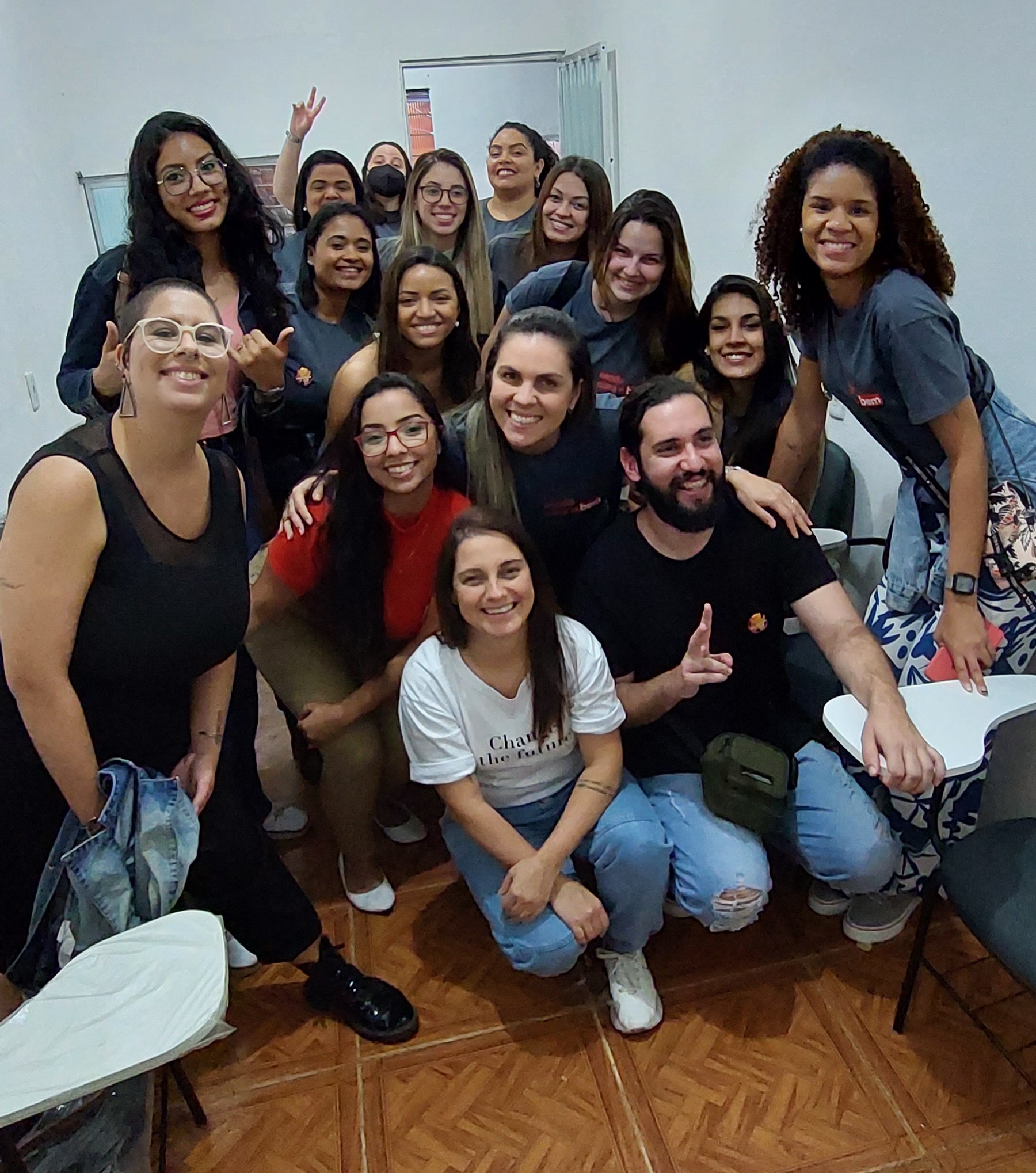 Instituto C&A in a volunteering action with ONG É Por Amor
