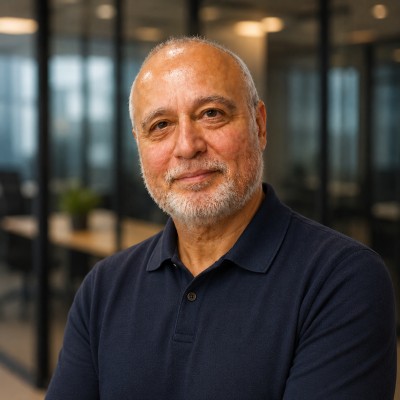 Retrato de Marcio Elias, autor do e-book ESG - Além da Sustentabilidade
